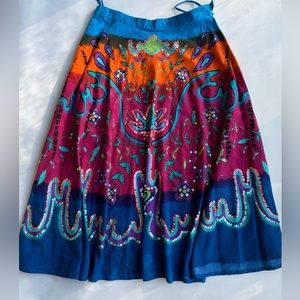 Skirt intense colors thick cotton .